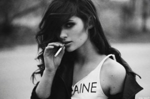 cocaine-singlet-smoking-girl-600x400_large